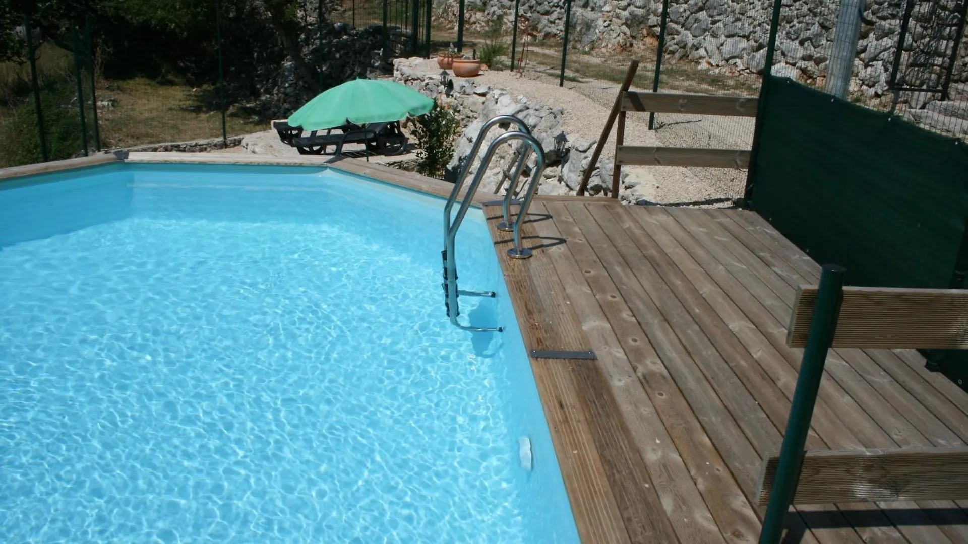 Villa Ana With Jacuzzi & Swimming Pool ツレス
