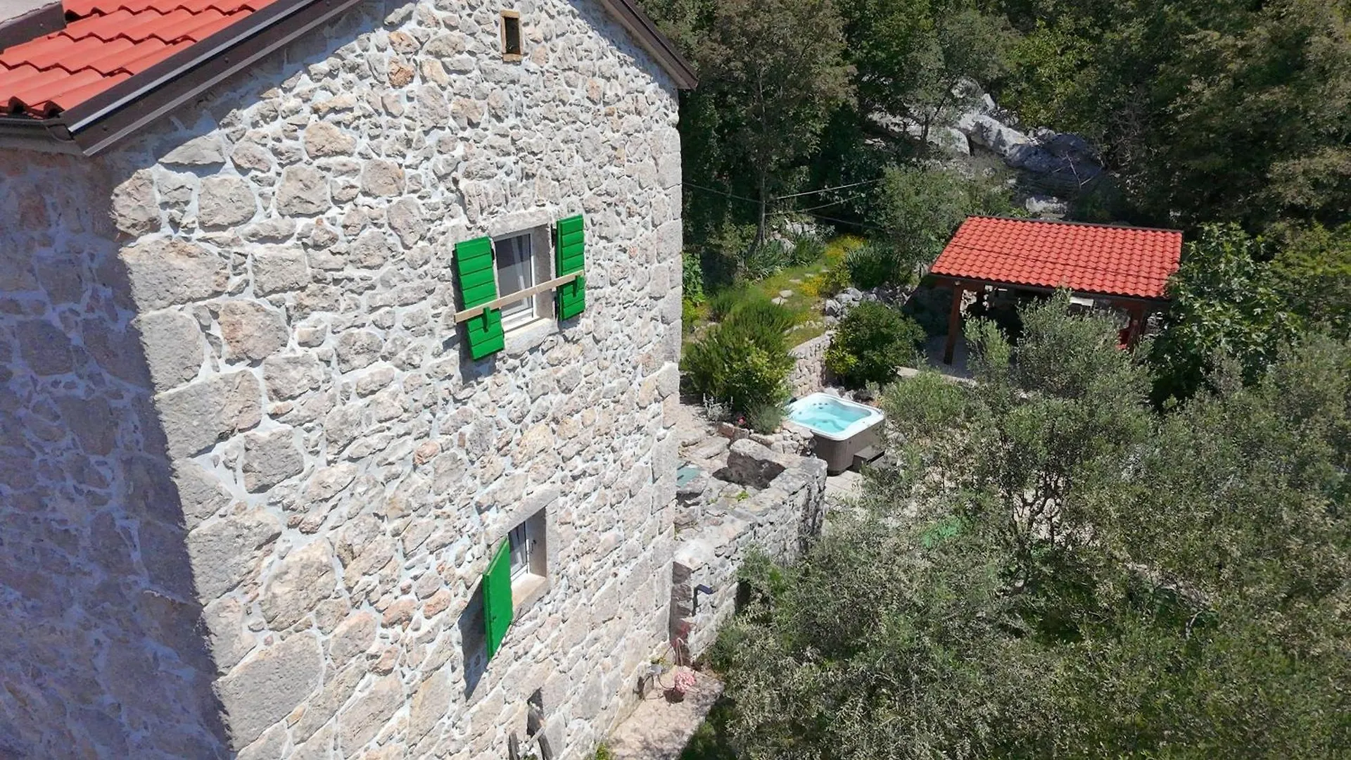 Villa Ana With Jacuzzi & Swimming Pool ツレス