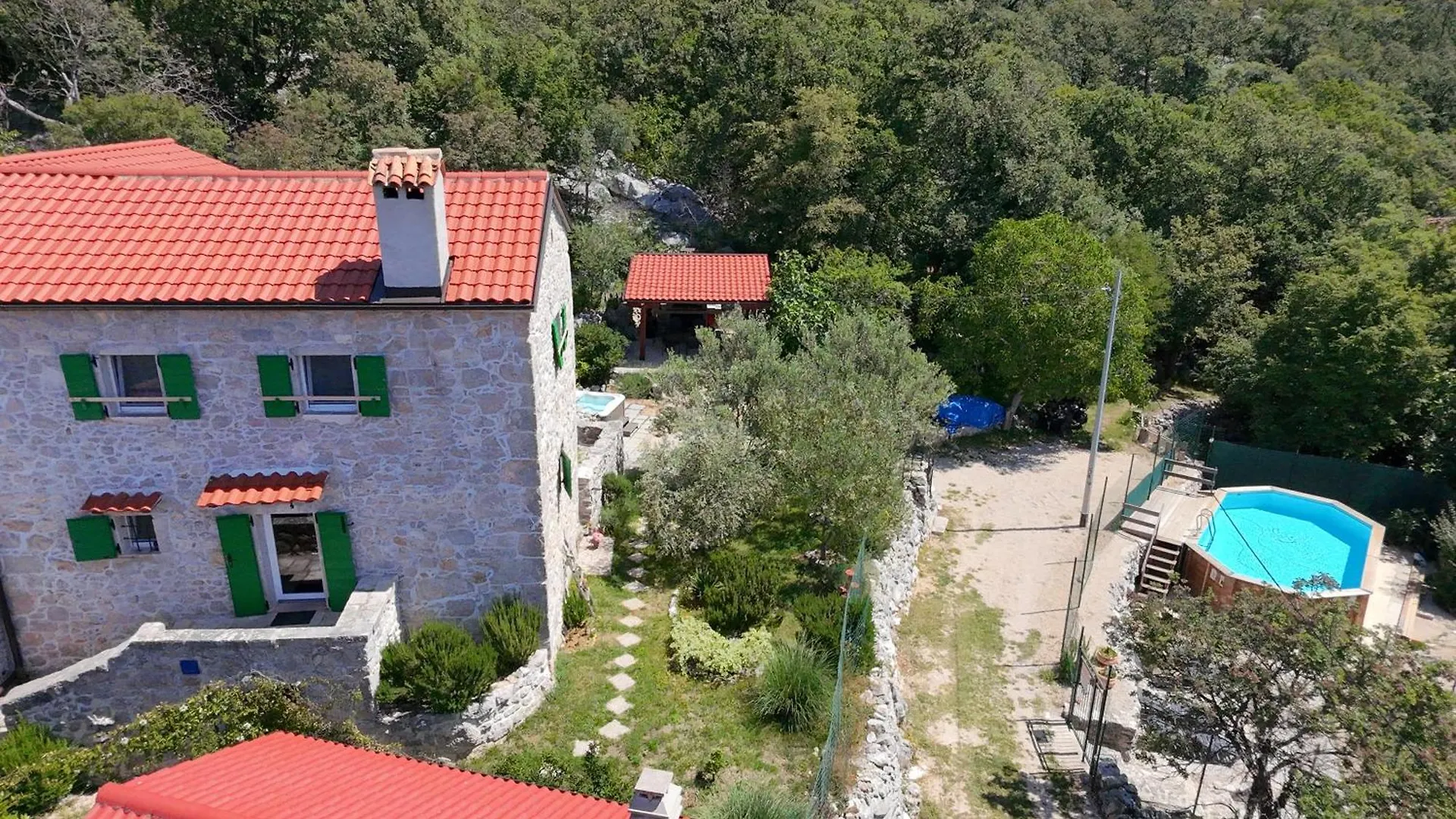 Villa Ana With Jacuzzi & Swimming Pool ツレス